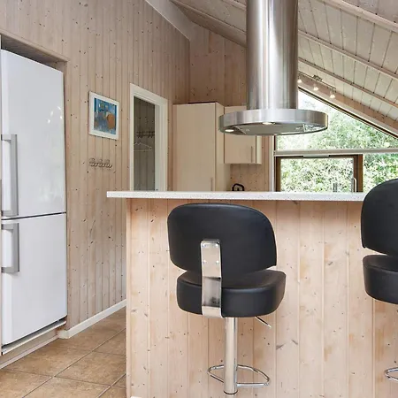 7 Person In Ulfborg-by Traum *